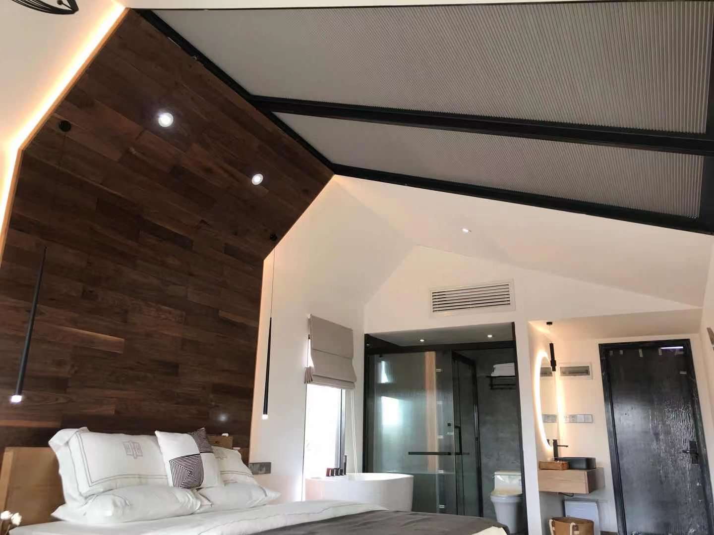 <a target='_blank' href=''><strong>移动房屋箱</strong></a>